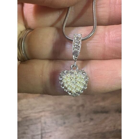 Pearl & Crystal Silver Heart Pendant Necklace, 17”, NEW - Picture 1 of 7